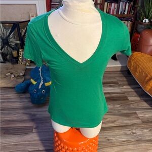 Next Level Apparel Green V-Neck Short Sleeve Tee, Size XL